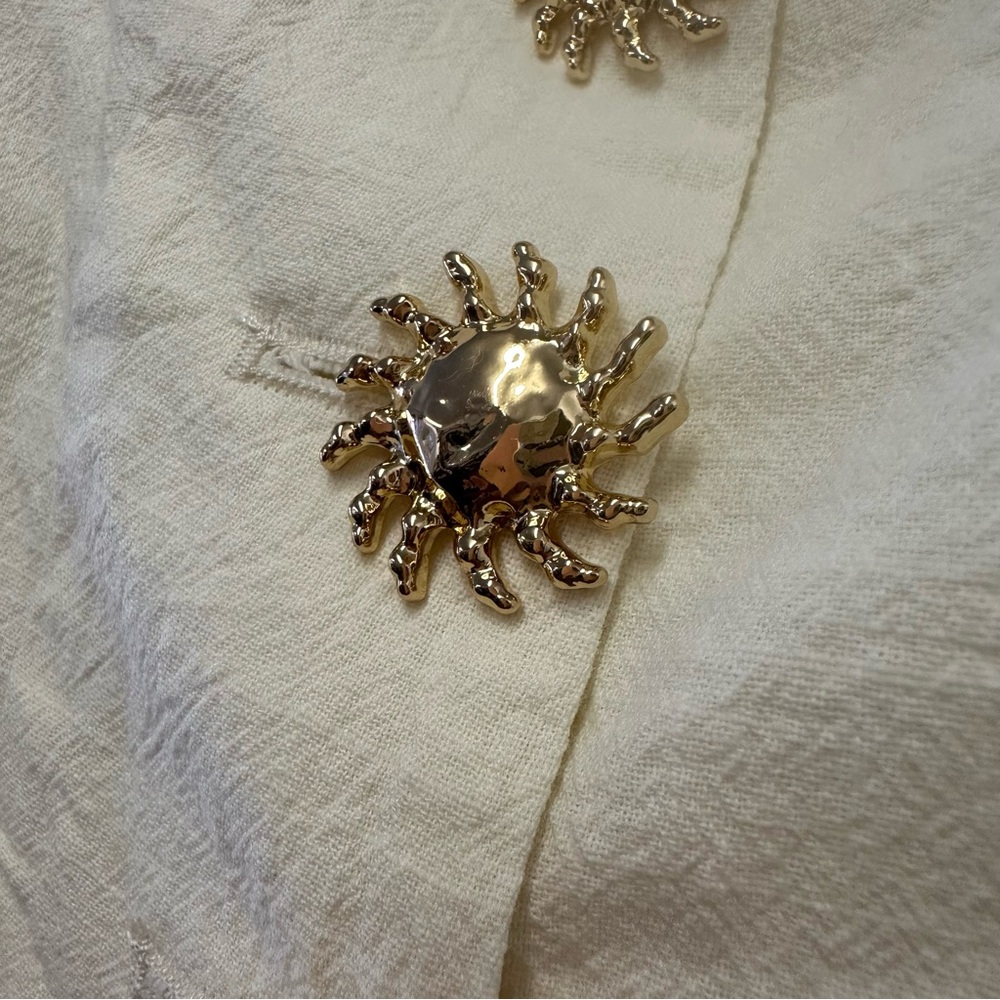 Commense Cream Buttoned Tank Top - Picture 8 of 12